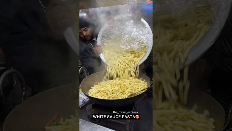 WHITE SAUCE PASTA 😍 | Indian street food #shorts