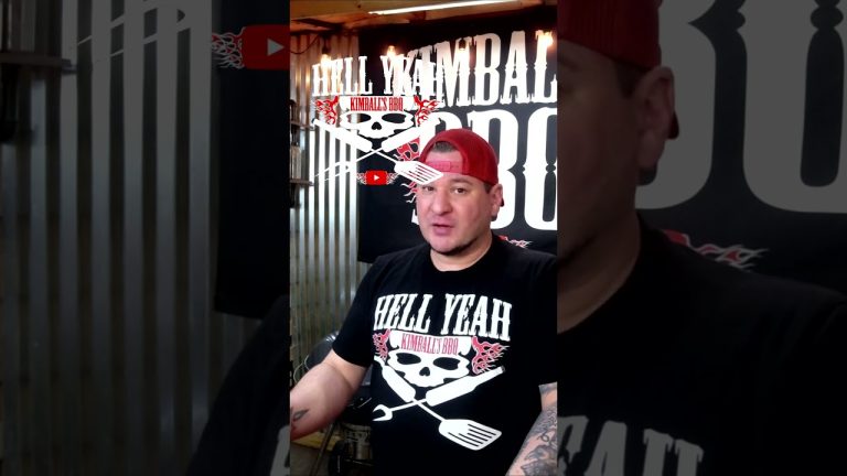 Making some killer carnitas on a kettle grill