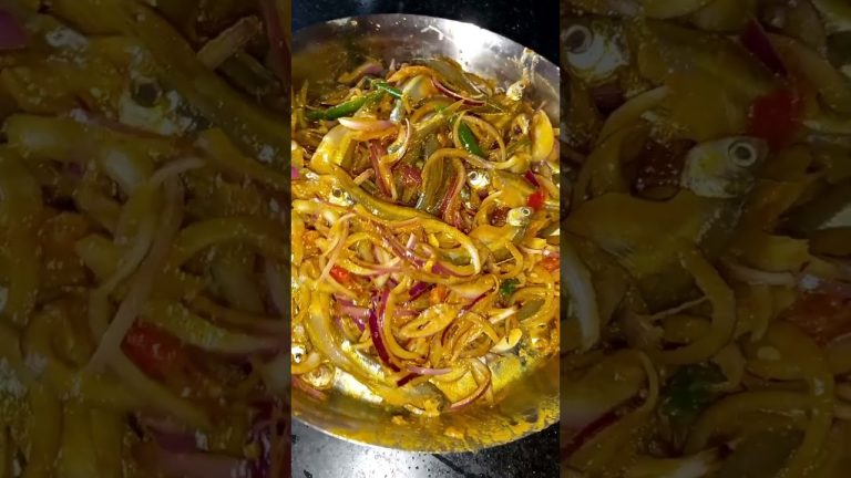 Village Style A Mourola Fish Curry #short #shorts #shortvideo #recipe #fish #fishcurry #cooking