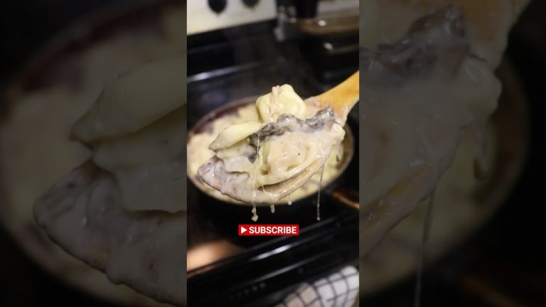 Creamy Mushroom Tortellini | Dinner with a Vegetarian🌱 #howto #cooking #food #easy