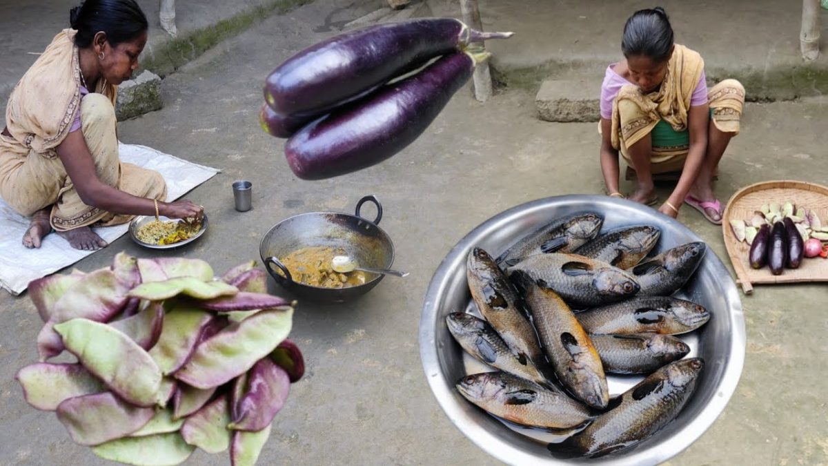 New TRENDING style KOI FISH recipe with fresh SOFT BRINJAL by santali tribe MOTHER | Rural Villagers