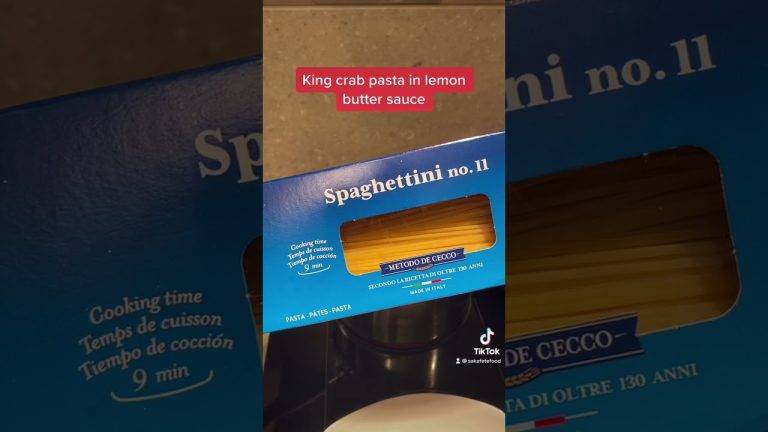 King crab pasta in lemon butter sauce!! #seafoodpasta #kingcrablegs #pasta #dinner #recipe