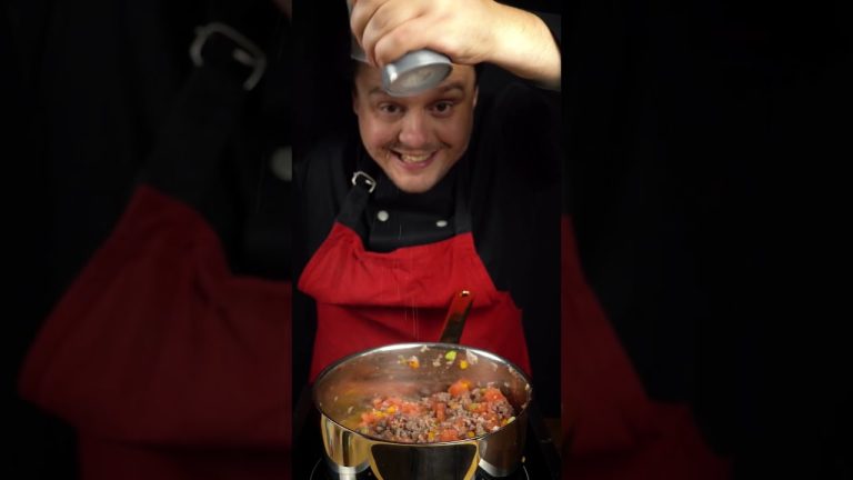 Recipe for Spaghetti with ragù alla bolognese 🤤 @Lionfield #shorts #italianfood #pasta