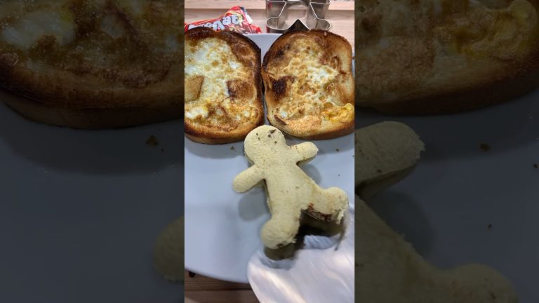 GINGERBREAD MAN BREAKFAST HACKS #thisisbossinglybossing #breakfasthacks #gingerbreadman #shorts