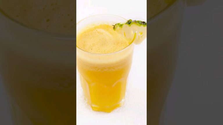 Banana and pineapple smoothie for weight loss #smoothie #smoothierecipes #short  #burnbellyfatfast