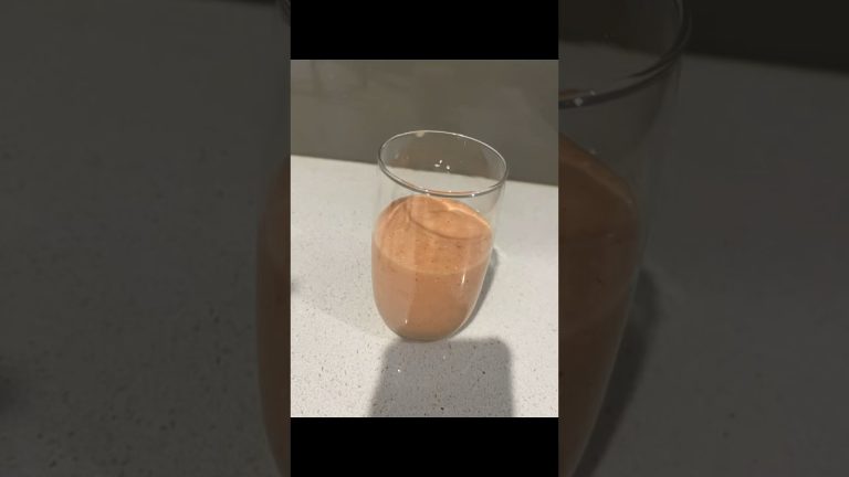 Mango🥭 strawberry🍓 smoothie  #smoothie #healthybreakfast #nosugar #nohoney #healthyrecipe #juice