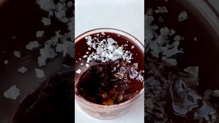 No-Bake Chocolate Cups #recipe #dessert #chocolate