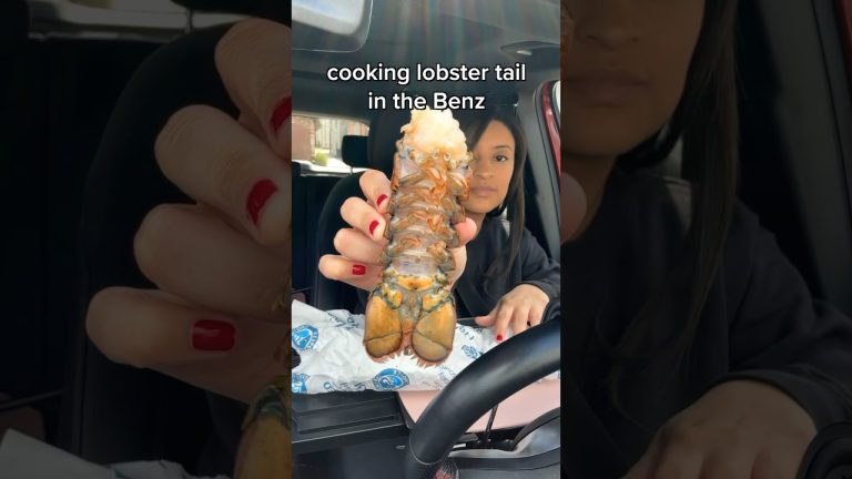 Cooking lobster in the car🦞 #olipoppartner #shorts #cooking #lobster #mercedes #recipes