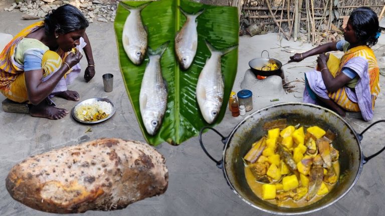 How SANTALI TRIBAL woman cooking BATA FISH recipe with BIG POTATO | Rural villagers lifestyle