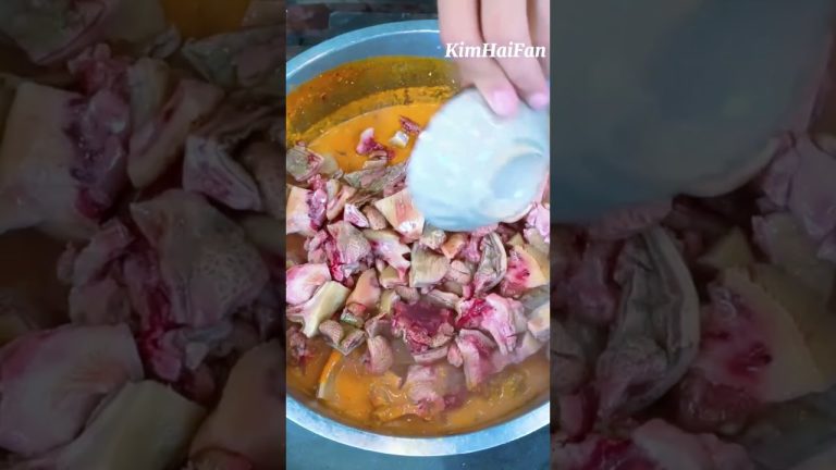 Pork intestines curi soup | Khmer Food Recipes 42th #shortvideo #khmerfood #cooking