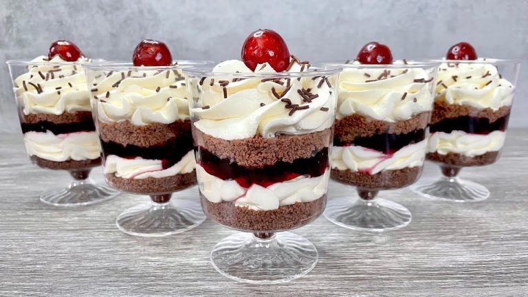 My new favourite dessert! No bake dessert cups recipe! Easy and Yummy!