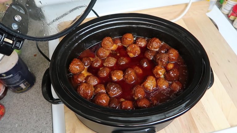 Easy Crock-pot Grape Jelly BBQ Meatballs – Easy Party Appetizer Recipe