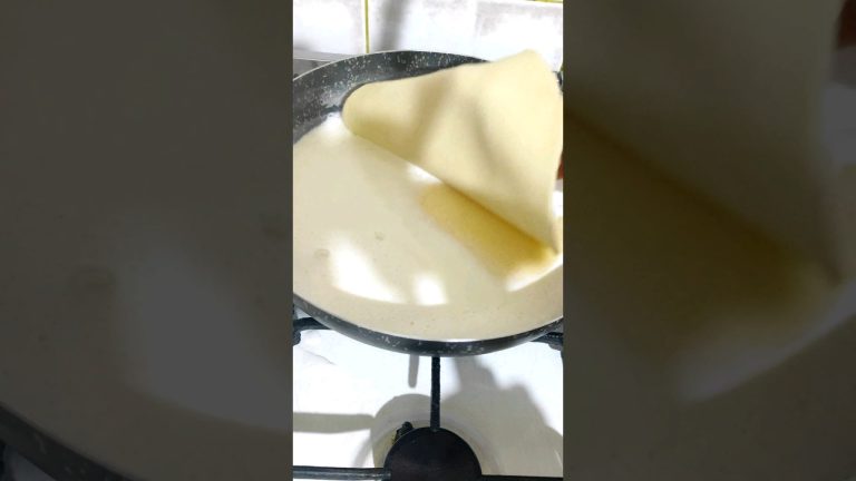 ফুটন্ত গরম দুধে রুটি সিদ্ধ করে দুর্দান্ত রেসিপি || Bangali recipe #shorts #recipe