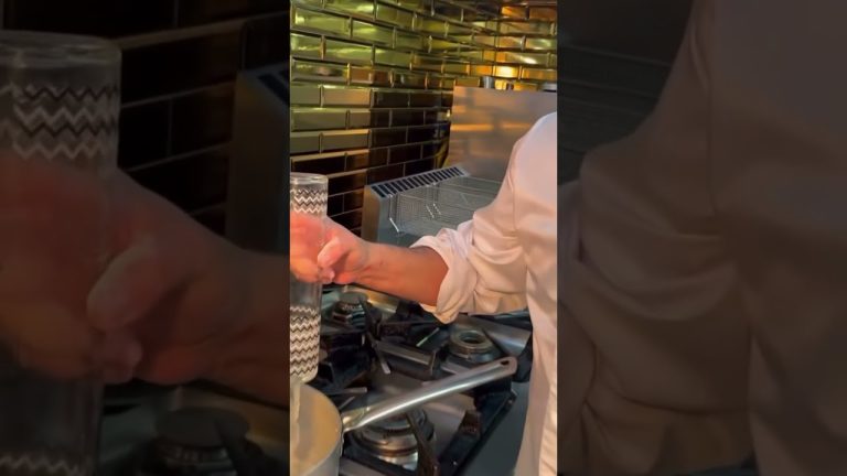 Pescheria di Napoli da Peppe #italy #life #fish #follow #food #napoli #seafood #tiktok #funny #like