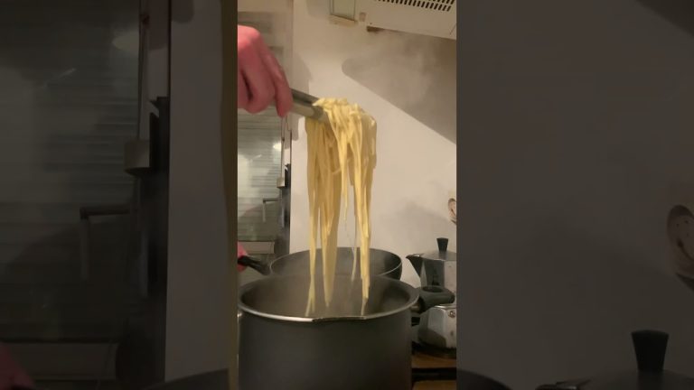 How to make Pasta al salmone 🍝 🍣