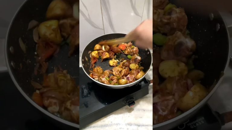 Goan style bhaja chicken Odia recipe | Pan roasted chicken by Cookery Adda