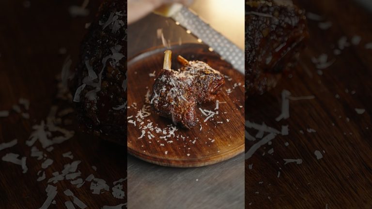 Garlic Parmesan Pork Wings are insanely good!! #porkwings #garlicparmesan #tftibbq