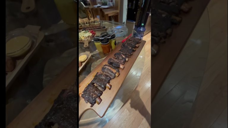 Eric the bbq boy, Super Bowl bbq party, green egg  smoker grill