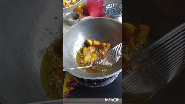 খুলনার মেয়ে হয়ে ও টাঙ্গাইলের মাংশ পিঠার প্রেমে পড়ে গেলাম 🍗😋#short