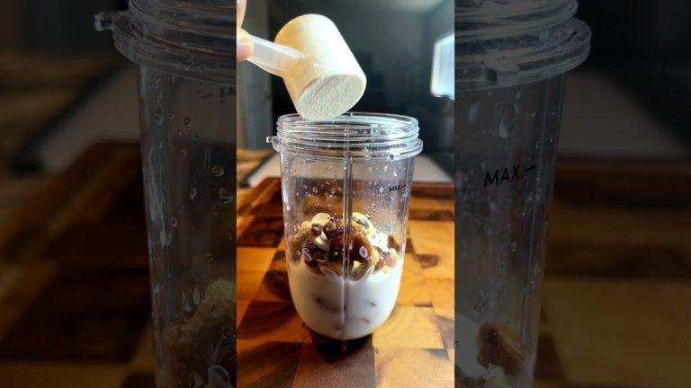 Protein Smoothie #shorts #smoothie #proteinshake #dryfruits #breakfast #preworkout #postworkout