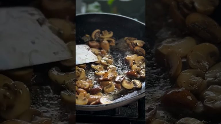 Brie, Mushroom & Crispy Bacon Pasta 🥓