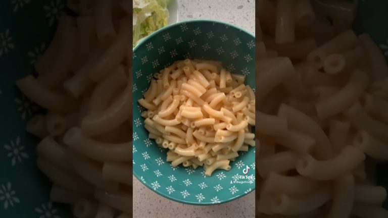 The MATH is MATHING when there is food at home | Boxed Mac & Cheese  #salad #semihomemade
