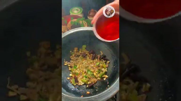 ഇത് ഇഷ്ടമില്ലാത്ത മലയാളികൾ ആരും തന്നെ കാണില്ല | Easy Fish Curry Recipe | Meenu’s Menu #shorts