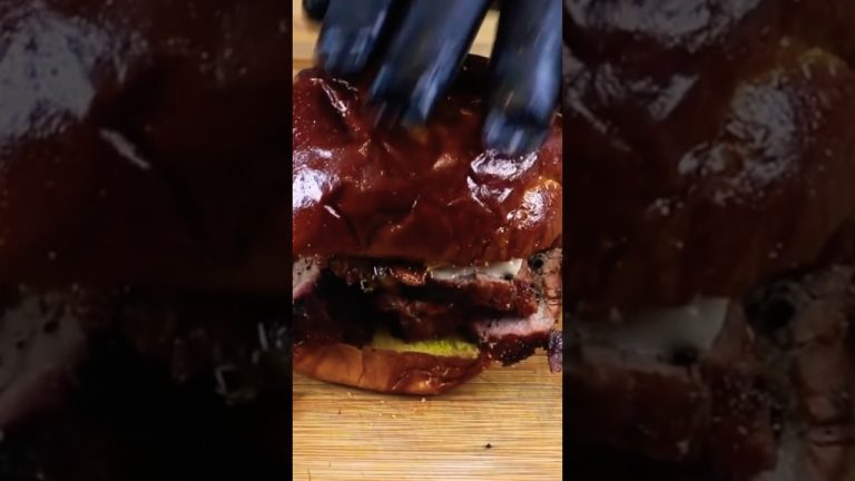 Tri-Tip Sandwich! #steak #beef #tritip #shorts #steaksandwich