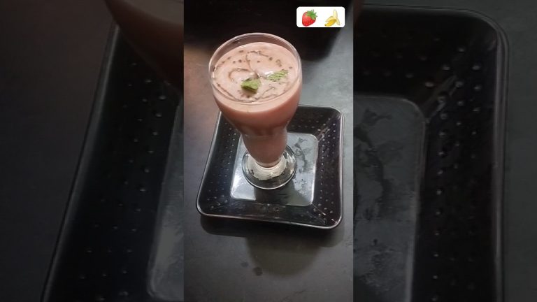 #strawberry 🍓 banana 🍌 smoothie recipe #shortsfeed #food #trending