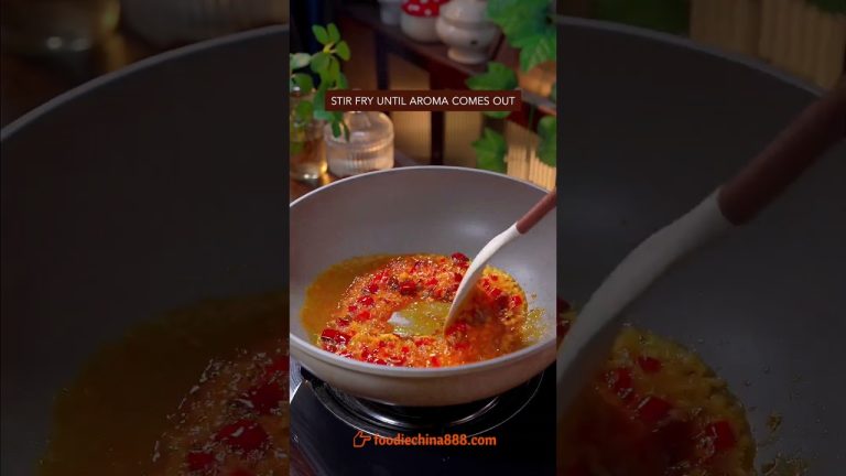 EASY SPICY STIR-FRIED CLAM RECIPE #recipe #cooking #chinesefood #seafood #clam #shellfish #spicyfood