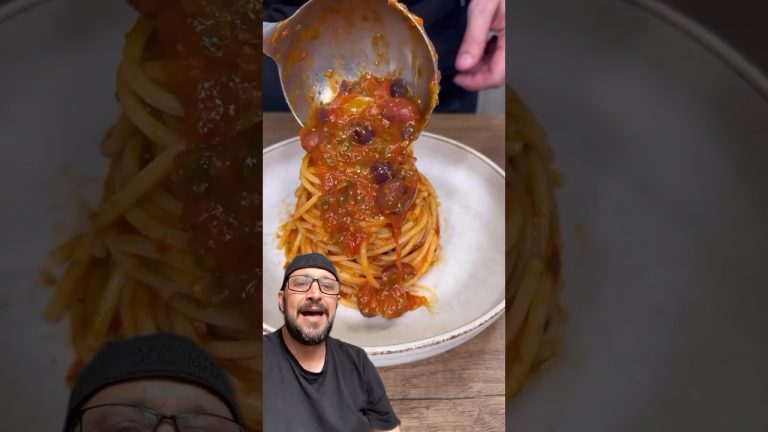 PUTANESCA!!!! Bravíssimo! #food #pasta #massa #italia #putanesca