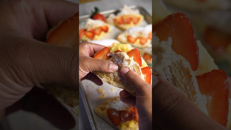 Extra flakey strawberry pastries 🍓🥐 (Cream Pan Recipe)