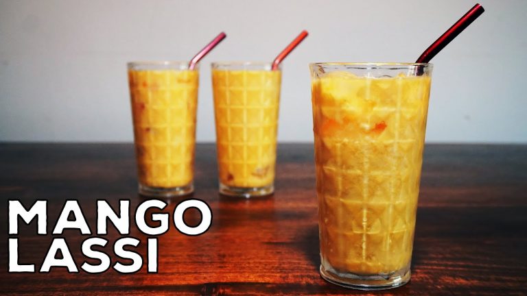 Restaurant Style MANGO LASSI Recipe in English | Mango Milkshake | Smoothie
