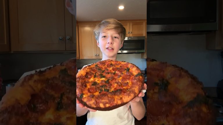 Pan Pizza! #shorts #fyp #cooking #food #chef #recipe #cheese #pizza #trending