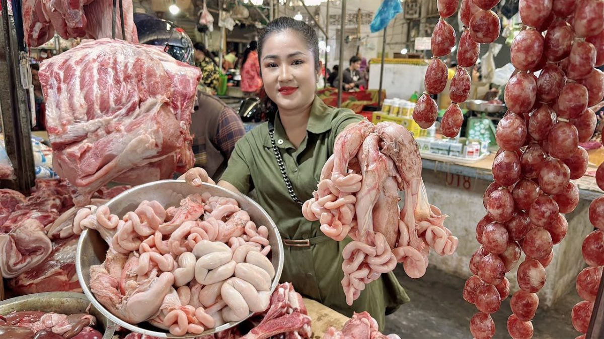 Market show: Buy pork intestines and cooking – Cooking with Sreypov