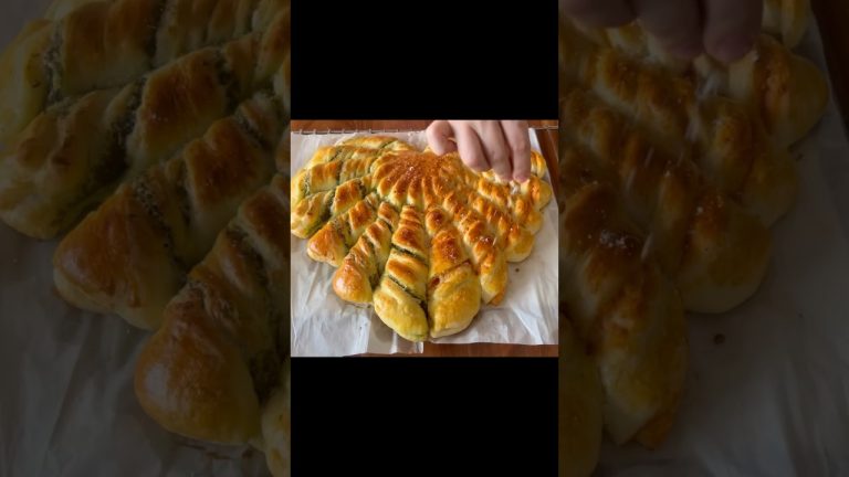 Such easy and delicious pizza recipes you can cook everyday❗️ Heart shaped pizza recipe 😍.