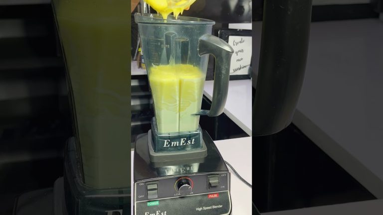 This Smoothie is a Strong Antidepressant 👌#smoothie #foryou #madeforyou #smoothies