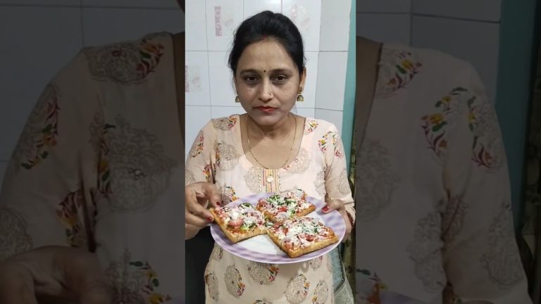 bread pizza recipe 🍕 bread pizza #shorts #shortsfeed #youtubeshorts