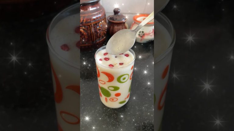 Healthy Banana Smoothie🧋😋 #shorts #youtubeshorts #food #cooking #recipe #health #smoothie #banana