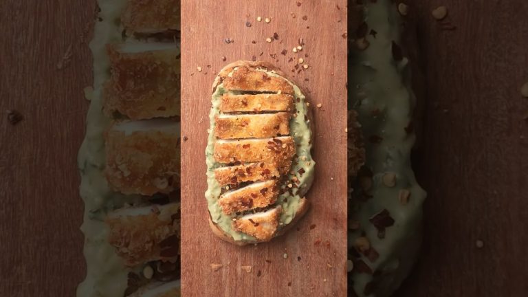 Simple Breakfast Ideas #61: Cilantro Sauce Chicken Sandwich #shorts #chicken #cilantro #breakfast