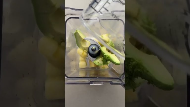 Let’s make our Avocado Lime Smoothie recipe!