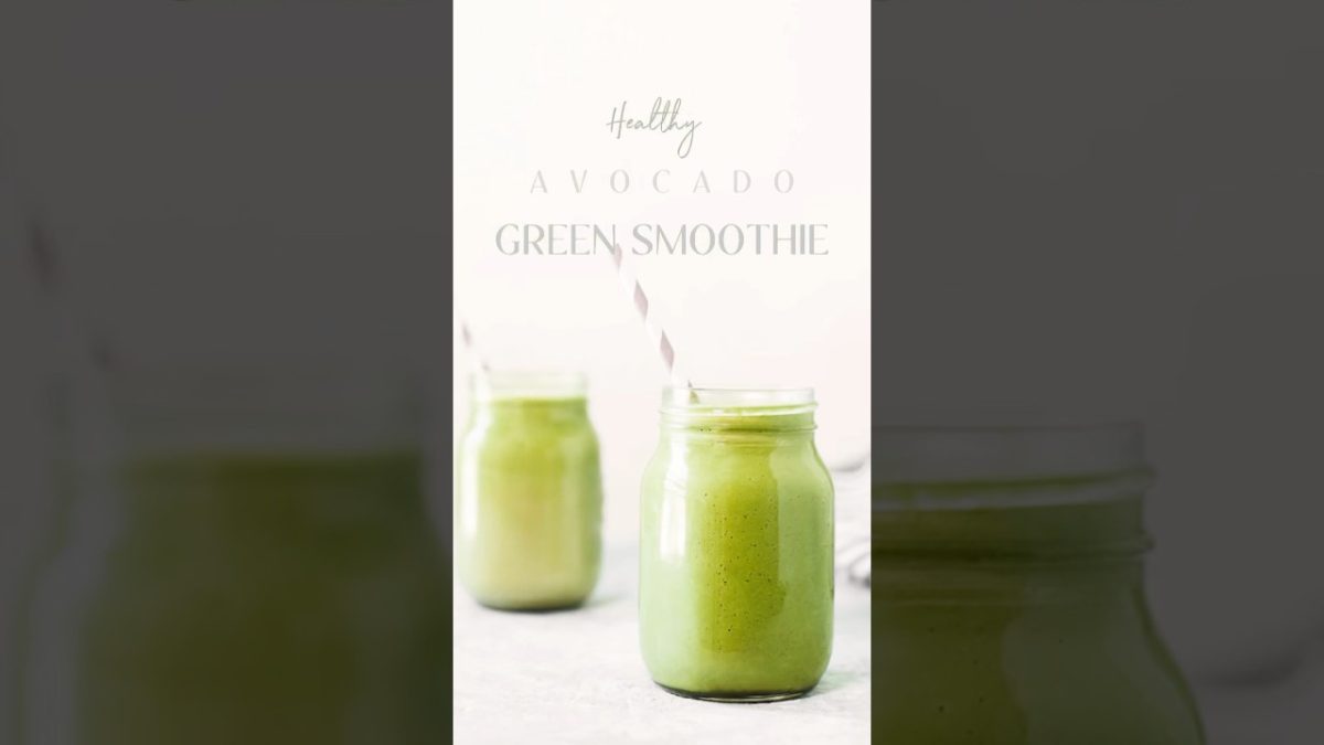 Healthy Avocado Green Smoothie With Moringa Powder | Easy Recipe (No Added Sugar)