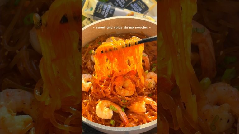 sweet and spicy shrimp noodles made with sweet potato glass noodles! easy recipe! #korean #japchae