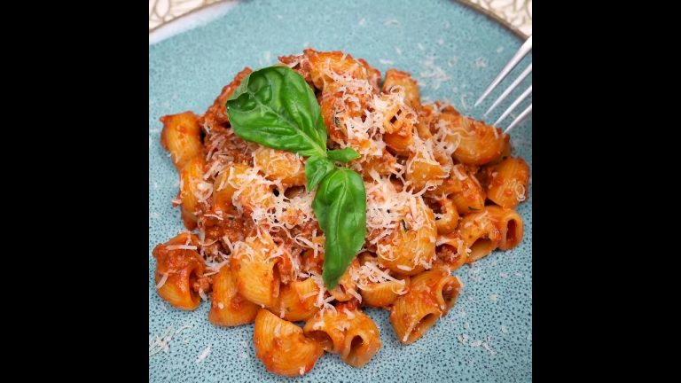 Delicious Cheesy Pasta… Quick & Easy! | #143