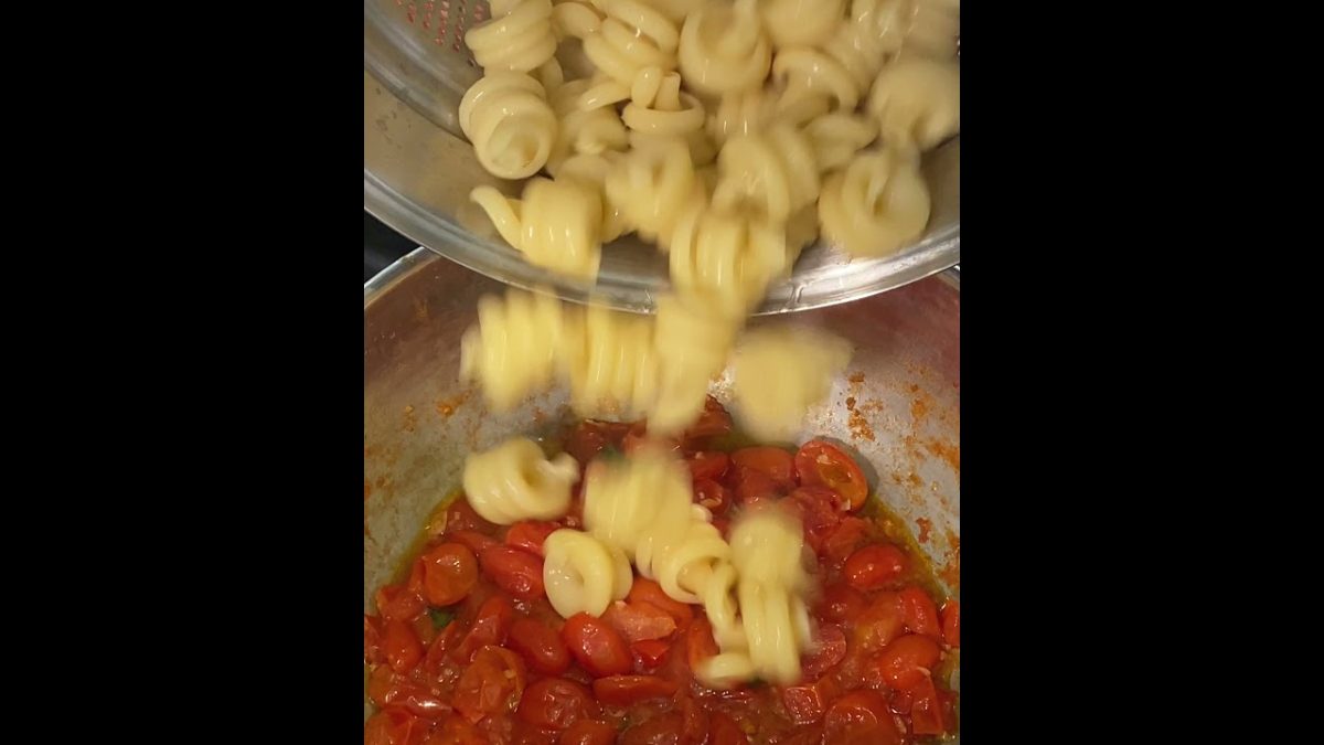 Feta and Tomato Pasta Recipe in 60 Seconds