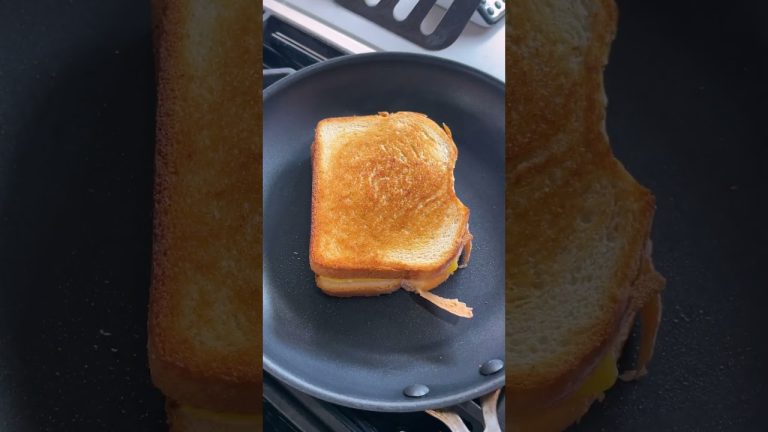 How to Make the Ultimate Grilled Cheese #Shorts
