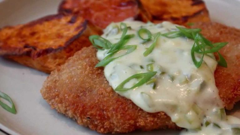 Crispy Pork Cutlets with Creamy Jalapeno Green Onion Gravy – Pork Schnitzel with Country Gravy