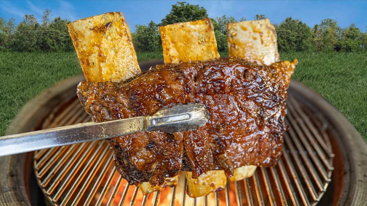 This is the Best BBQ recipe from Indonesia and it's called Konro Bakar BEEF Ribs