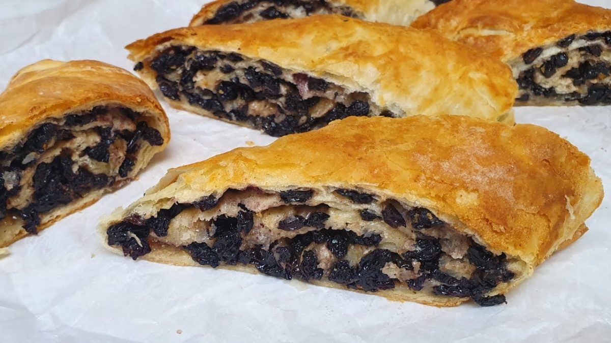 EASY!! TRINI CURRANTS ROLL recipe ( no folding- super easy)- Episode 1073