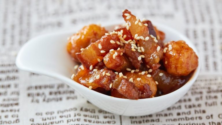 Caramelized Pork Bits & Quail Eggs (Thịt rim trứng cút) | Helen's Recipes